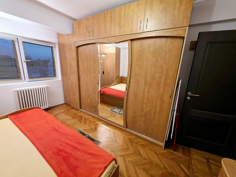 Piata Kogalniceanu et 6 Cismigiu 3 camere