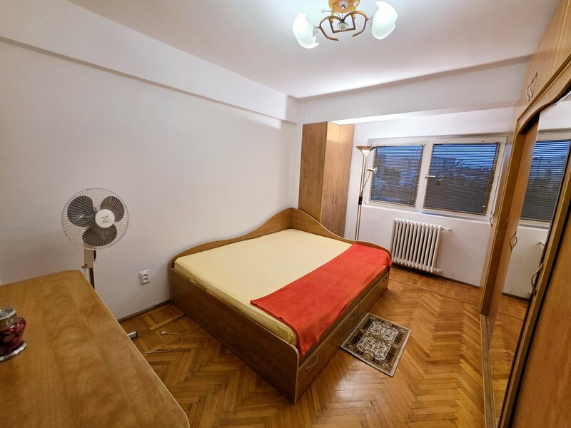 Piata Kogalniceanu et 6 Cismigiu 3 camere